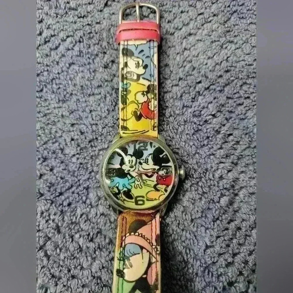 Mickey Mouse & Minnie Mouse Rare Disney  women Large Size 40 mmMickey Mouse & M - Picture 2 of 11